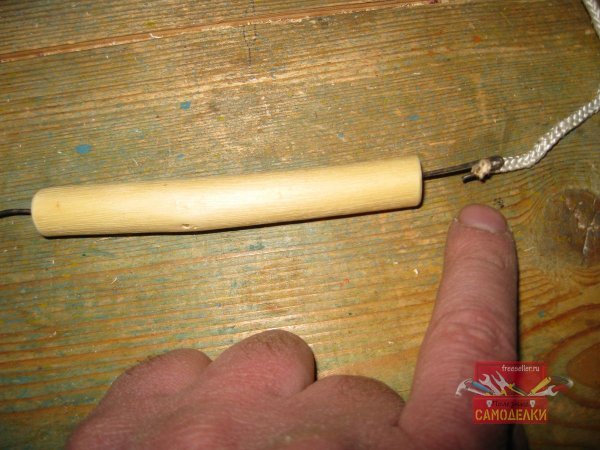 Изготовление дополнительной веревочной рукоятки для лопаты