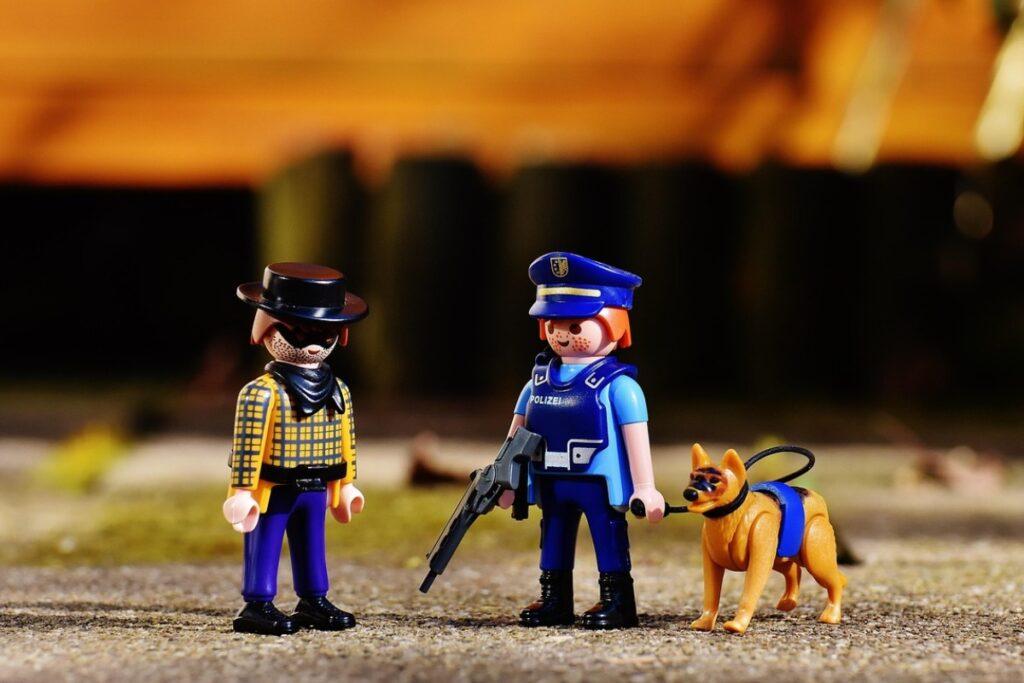 7 схем мошенников, действующих под видом сотрудников ЖКХ