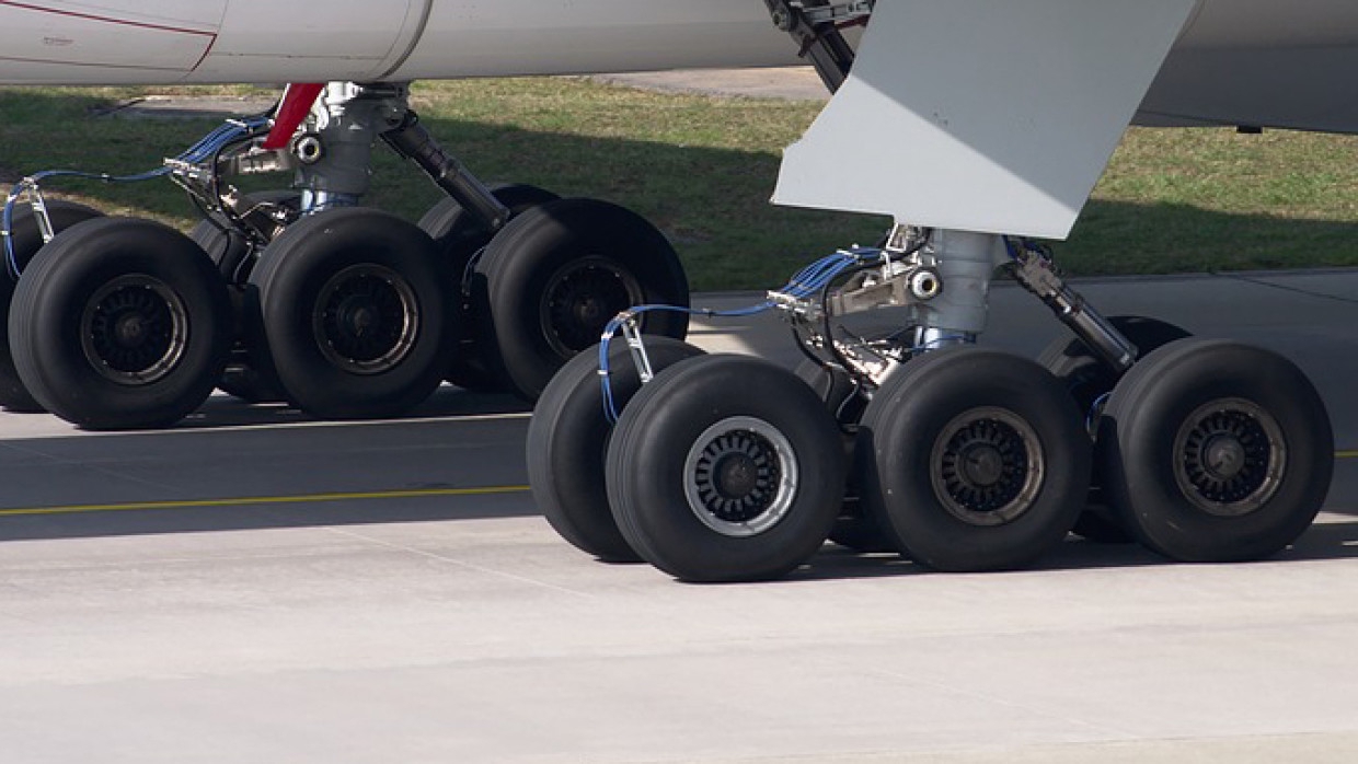 Труп афганца нашли в шасси вылетевшего из Кабула самолета