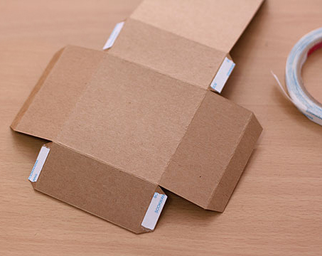 Без коробки, как упаковать подарок в крафт-бумагу? Как умело упаковать подарки своими руками