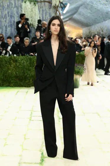 Met Gala — 2026: Энн Хэтэуэй, Виттория Черетти, дочь одного из самых богатых людей Индии Иша Амбани на красной дорожке Images, Джулианна, Метрополитенмузее, Жукова, дочерьмиЛоли, БахияЛоли, БахияРанее, красной, дорожке, вечера, появились, Джиджи, Хадид, Ирина, бюстгальтере, бриллиантами, Николь, Перри, АмбаниВенди, Кидман