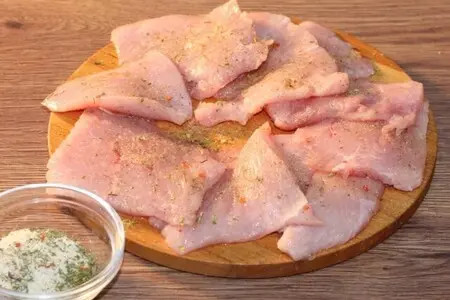 Филе индейки  в картофельной шубке: шаг 7