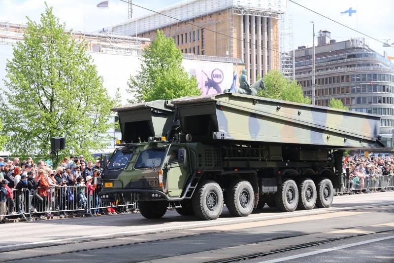 Сделано в Финляндии: Sisu собирается на войну Сделано в Финляндии: Sisu собирается на войну оружие