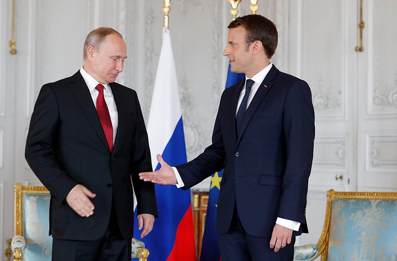 Обмен пленными между Киевом и Москвой, как итог беседы Путина и Макрона Обмен пленными между Киевом и Москвой, как итог беседы Путина и Макрона новости,события,новости,политика