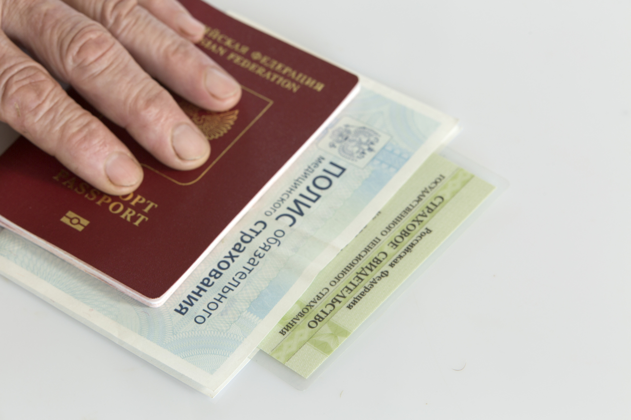 пластиковые электронные паспорта. электронные паспорта в россии. единый электронный носитель. паспорт рф нового образца пластиковая карта 2022. цифровой паспорт рф 2020.