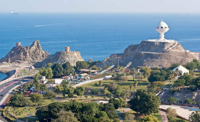 Уровень жизни в этой стране настолько высокий, что местное население не трудится на низкоквалифицированных работах, только на высокооплачиваемых / Фото: vesveter.ru Уровень жизни в этой стране настолько высокий, что местное население не трудится на низкоквалифицированных работах, только на высокооплачиваемых / Фото: vesveter.ru