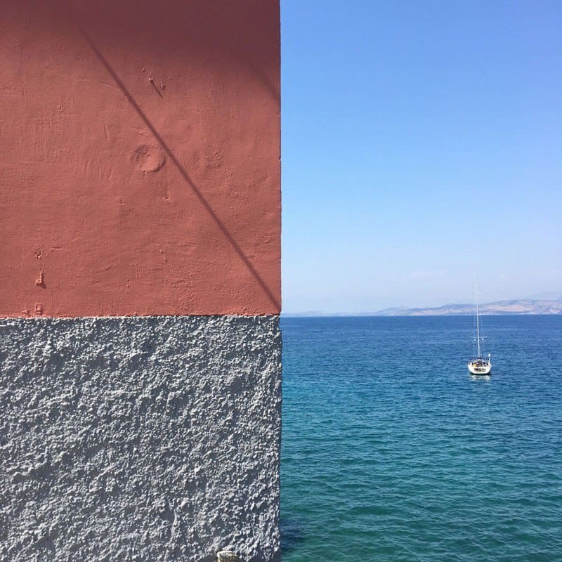 single-photo-perfectly-framed-into-4-quadrants