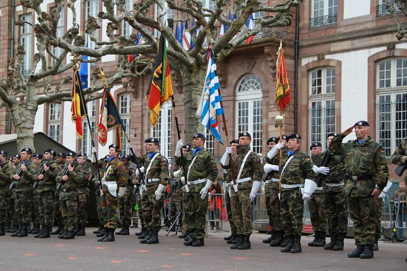 Дубликат НАТО: почему европейцы не создадут свой военный союз
