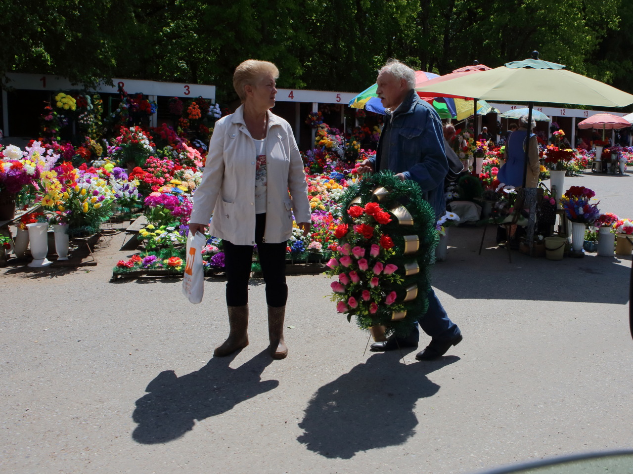 В Родительский день в Челябинске попасть на кладбища можно будет только пешком