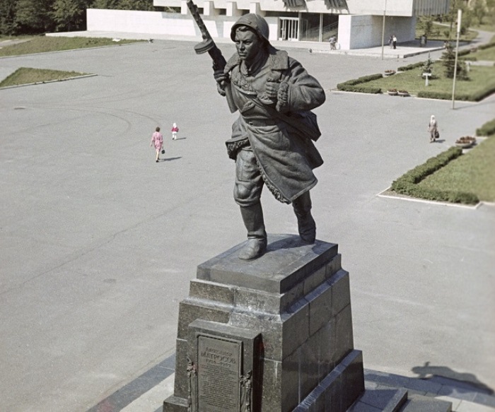 Герои Великой Отечественной войны, повторившие подвиг Александра Матросова