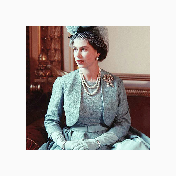 015 small Любимые броши британской королевы Елизаветы II