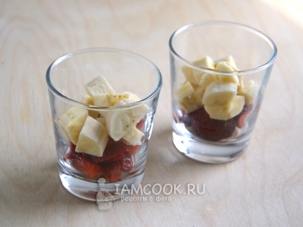 Положить банан