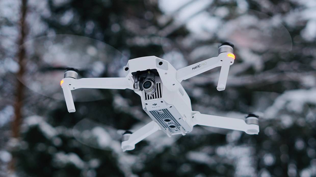 Ученые Цюрихского университета создали автопилот для дронов с нейросетью