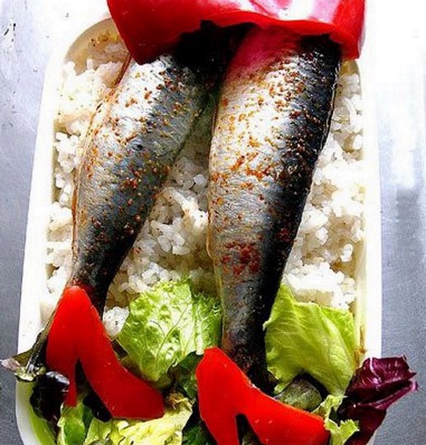 когда мужчина готовит еду 