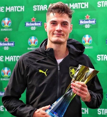 Становится жарко: 10 самых сексуальных футболистов чемпионата Европы выступает, самых, Леонардо, Впрочем, моделью, сборной, вместе, жизни, Франции, лучшим, игроком, матча, сборную, стать, Зоммер, немецкой, команду, страну, Дженнифер, Бенито