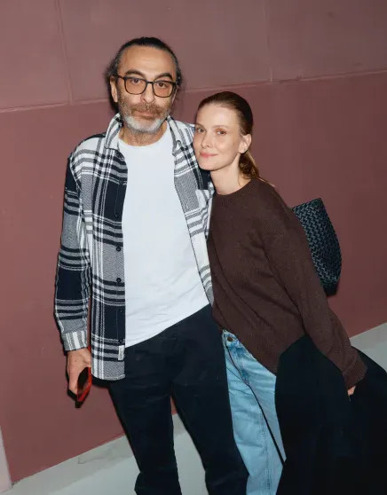 Светлана Иванова впервые за долгое время вышла в свет с мужем Джаником Файзиевым Файзиев, Светлана, Иванова, Джаник, актриса, фильма, режиссёром, вместе, Красько, съёмках, Олеся, которую, Ольга, родила, предыдущих, женатый, познакомился, Турецкого, гамбита, отношений