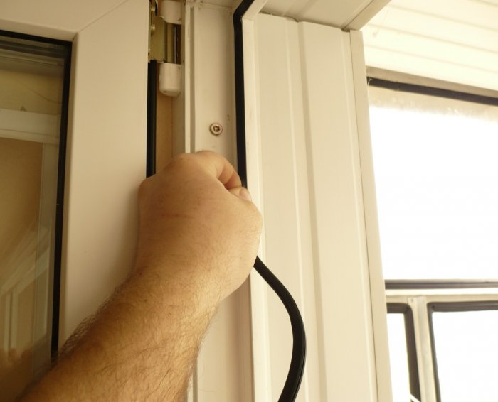 1366484972_zamena_uplotnitelya_okon_pvh