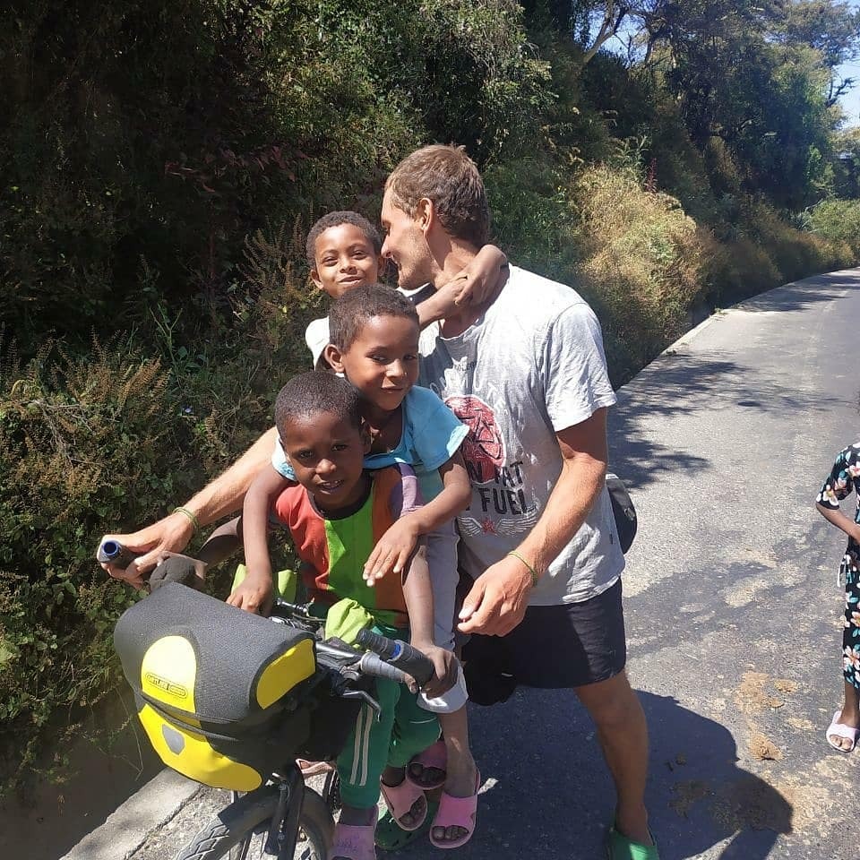 100.000 КМ НА ВЕЛОСИПЕДЕ ЗА ВОЗМОЖНОСТЬ ОСУЩЕСТВИТЬСЯ