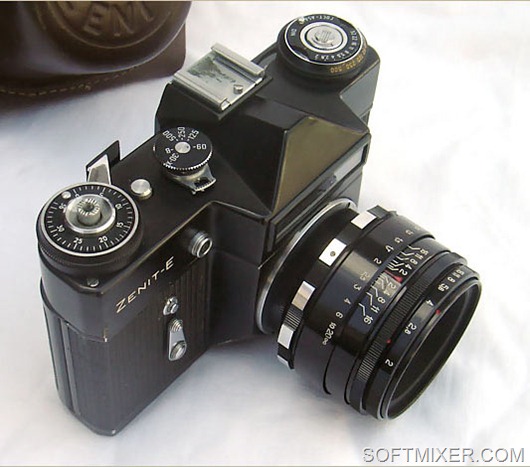 В темной комнате, под красным фонарем… В темной комнате, под красным фонарем…