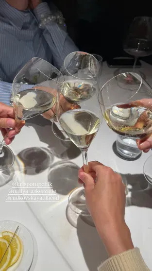 Тайный ужин: Рудковская и Потупчик в компании ведущей Аскер-заде