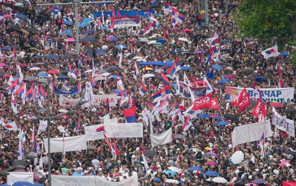 «Сербию надежды» смыло ливнем и слезоточивым газом геополитика