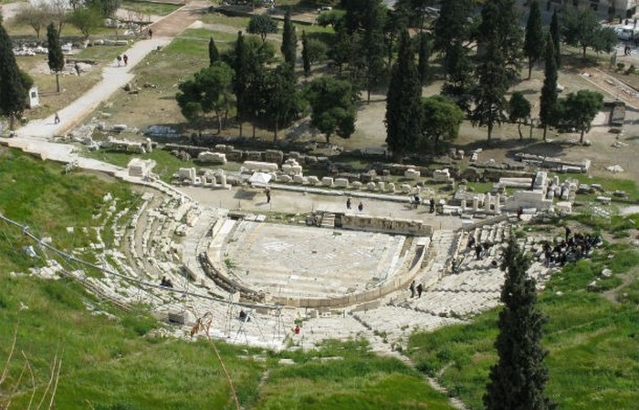 Театр Диониса - первый театр в истории