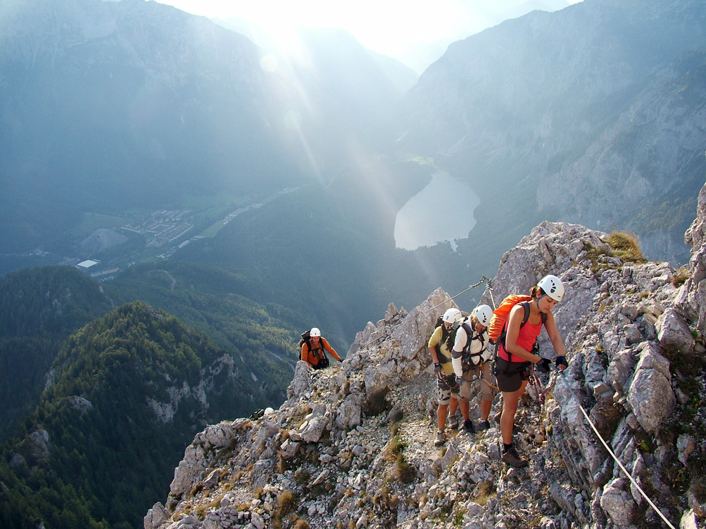 Via Ferrata - железная тропа - не дай бог кому-то на нее попасть! Via Ferrata - железная тропа - не дай бог кому-то на нее попасть!