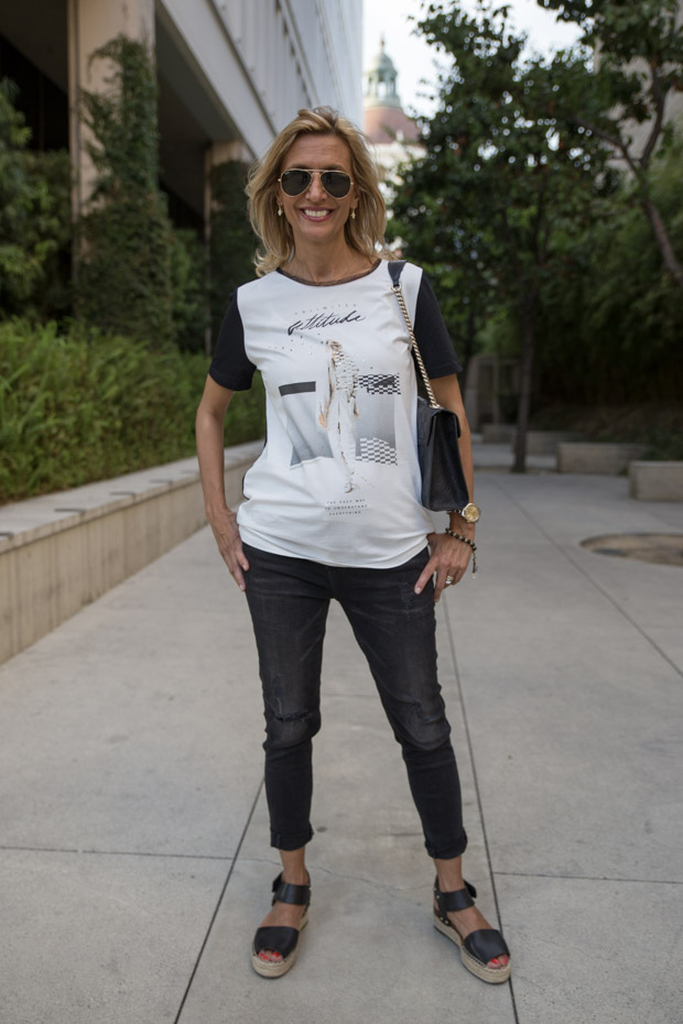 black jeans and grifflin t shirt