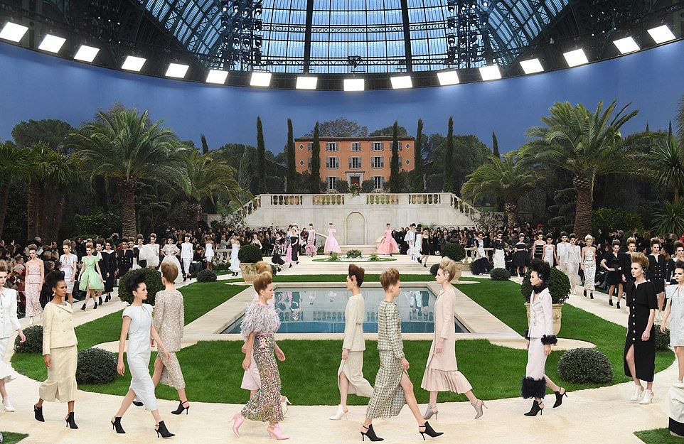 Показ Chanel Haute Couture весна 2019 в Париже - грандиозно и шикарно! chanel haute couture