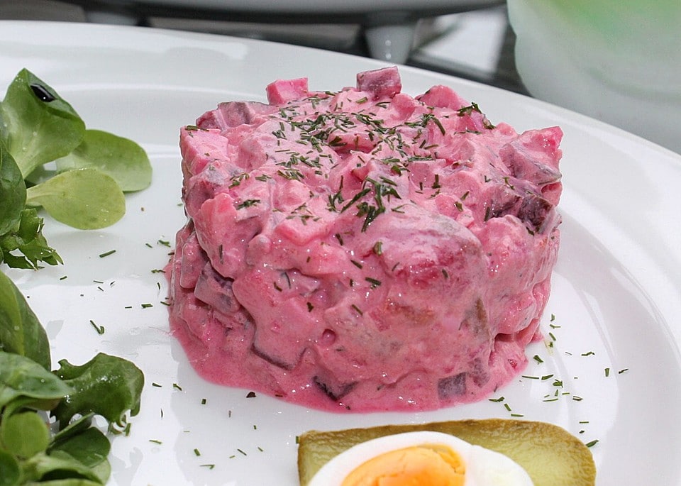 Inderin Hangetitten Rote Kuessen