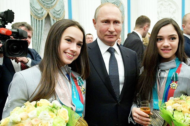 Алина Загитова рассказала о своих отношениях с Евгенией Медведевой: Алина Загитова рассказала о своих отношениях с Евгенией Медведевой: