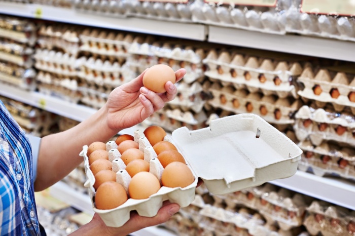 Если ли разница между куриными яйцами белого и коричневого цвета?