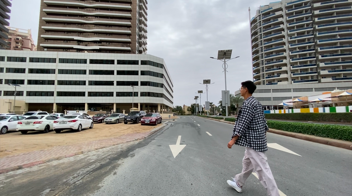 Гуляем с Виталей по его району в Дубае