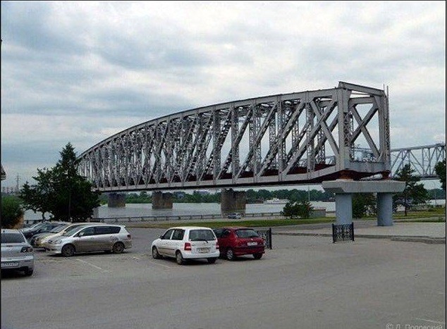 Памятник мосту. Новосибирск Прикольные памятники, факты