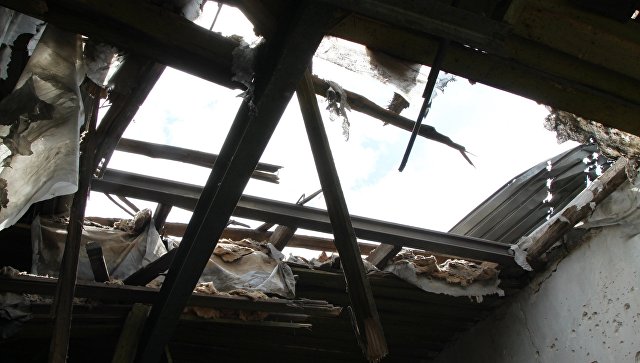 Последствия обстрела Докучаевска в Донецкой области. Архивное фото