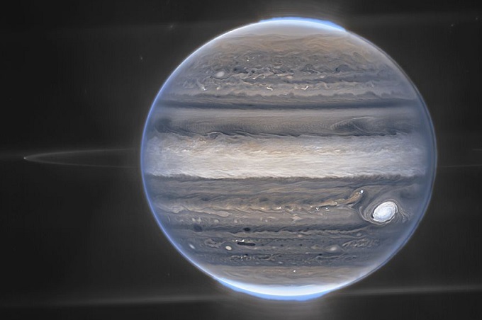 Телескоп Джеймс Уэбб запечатлел полярные сияния на Юпитере