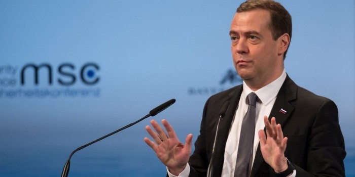 Не надо пугать Россию: 5 главных тезисов речи Медведева в Мюнхене