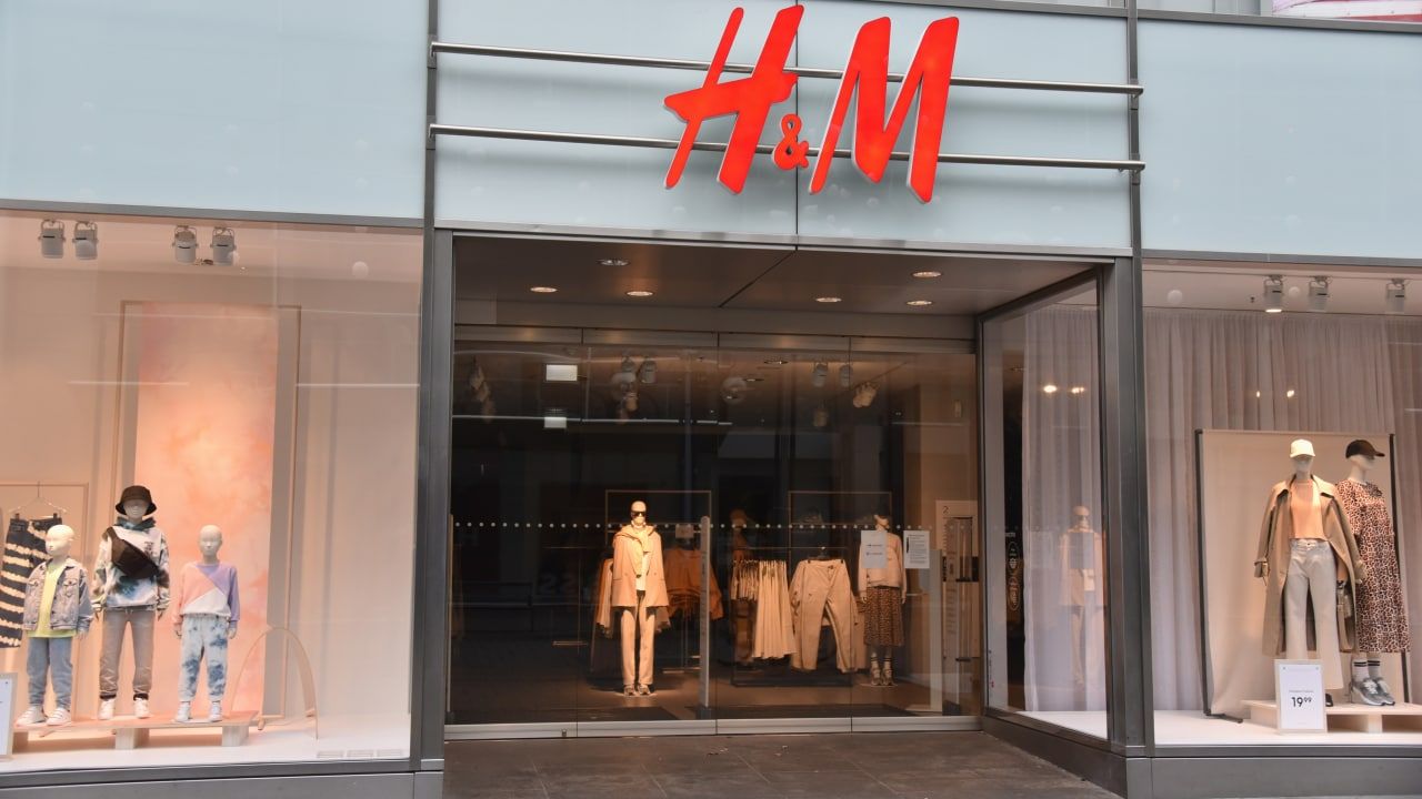 H&M предоплатила аренду магазина в Москве на год вперед