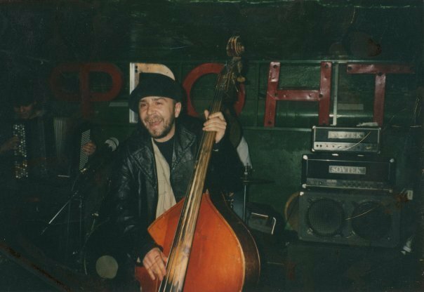 20 снимков отечественных знаменитостей 90-х годов, которые многое расскажут о том времени 20 снимков отечественных знаменитостей 90-х годов, которые многое расскажут о том времени Фотография