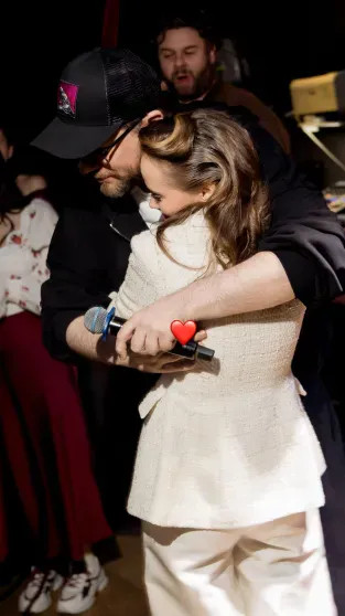 Гости из Comedy Club и торт в виде собаки: Катерина Ковальчук устроила вечеринку-сюрприз для мужа Гарика Харламова в честь его 45-летия Харламов, Гарика, Катерина, КовальчукГарик, рождения, Ковальчук, Гарик, именинника, юморист, Кравец, Марина, женат, Асмус, которой, ягодка, опять, Дорохов, устроила, ХарламовГарик, КовальчукСёстры