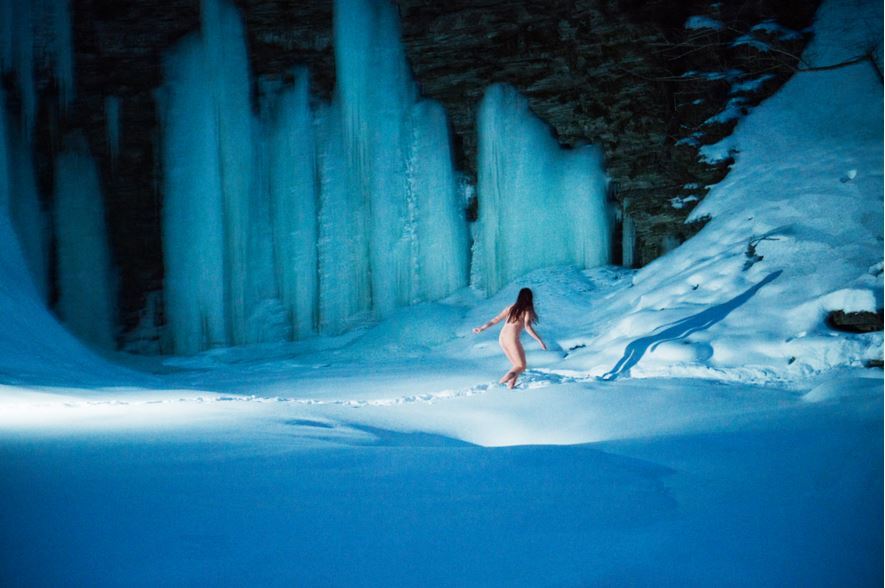 Зима в откровенных работах одного из самых талантливых фотографов современности