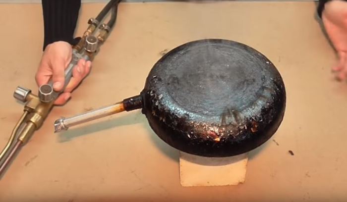 «Народный» способ удаления нагара со сковороды без применения «химии» «Народный» способ удаления нагара со сковороды без применения «химии» сделай сам,советы