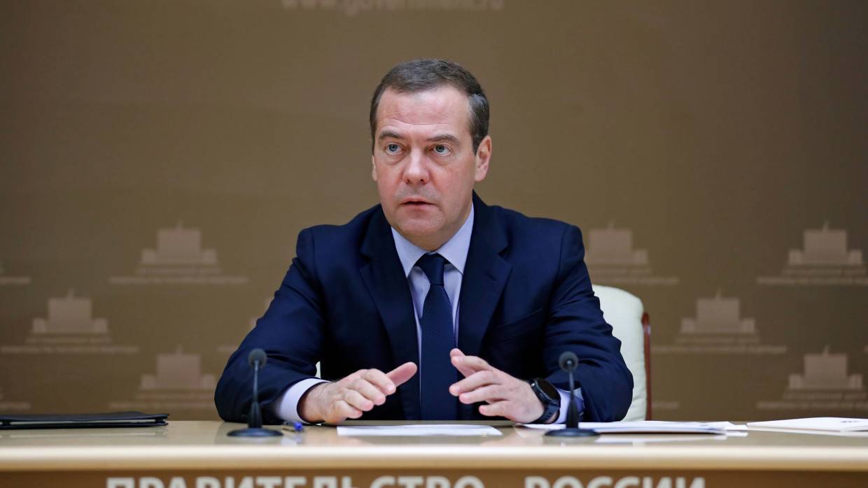 Медведев ответил на вопрос о возможности прямого столкновения России и НАТО