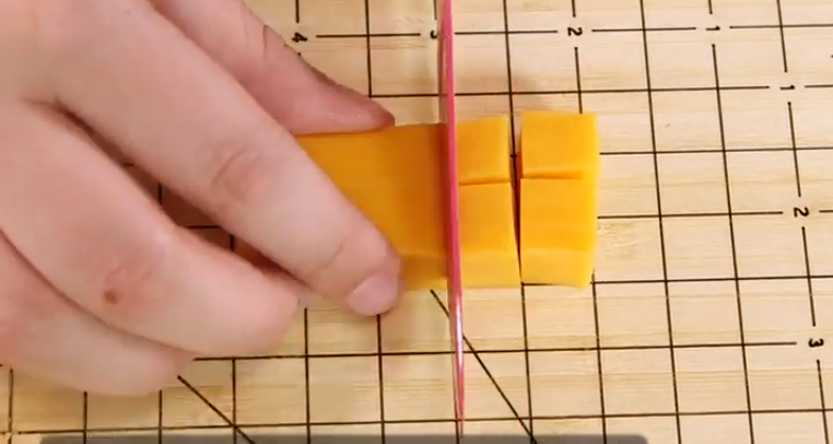 3043090