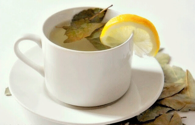 Лавровый чай с лимоном