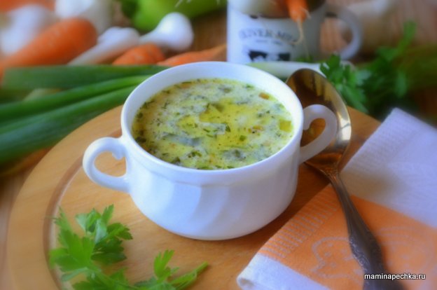 Сырный суп с зелёным луком