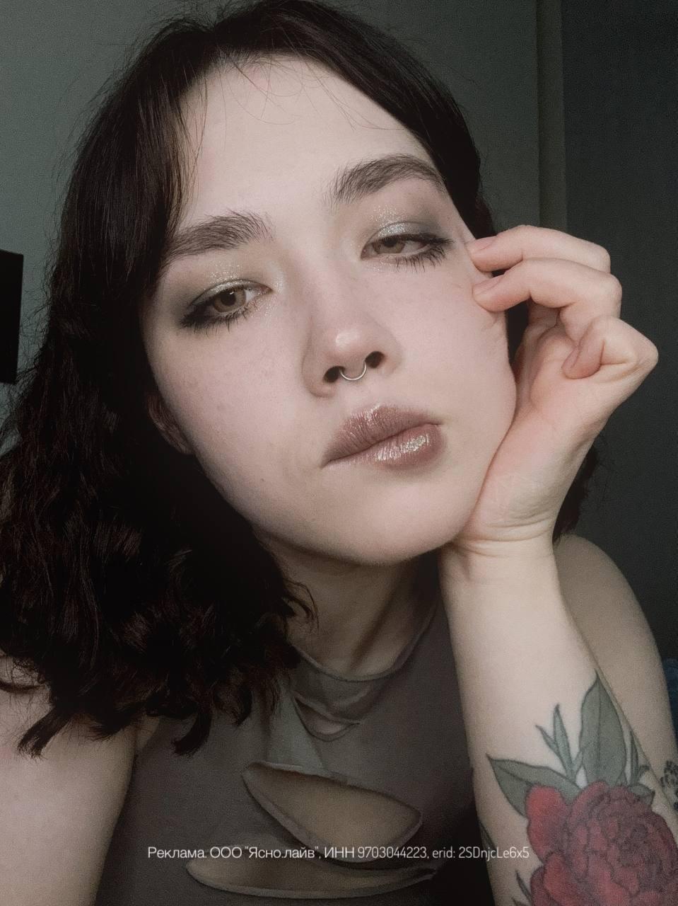 Неожиданный сюрприз: блогер Анастазис получила предложение в «киндере»