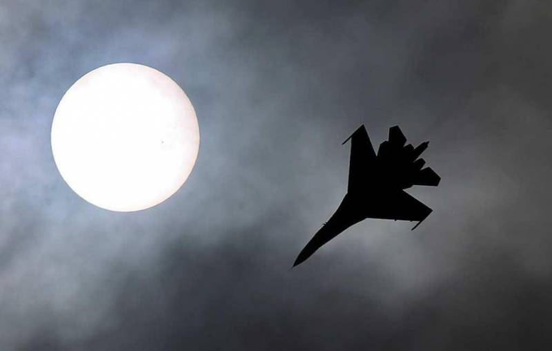 Кто столкнул лбами Су-35С и J-31 «Кречет»? Туманная сделка обрастает подробностями