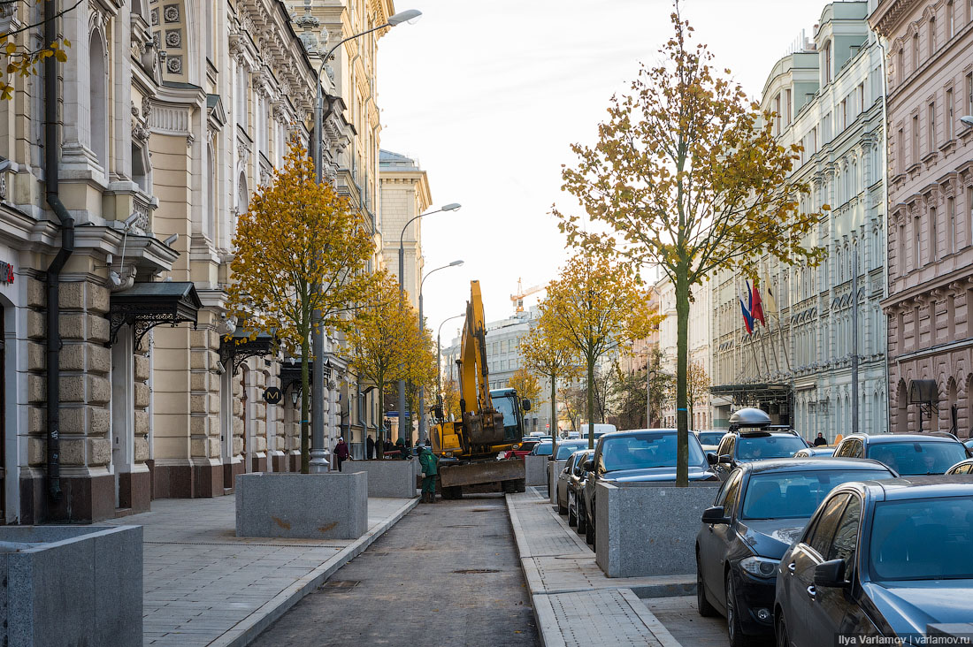 Городские улицы москвы. Неглинная улица Москва. Центр Москвы Неглинная. Улица Неглинная сейчас. Бульвар на Неглинной.