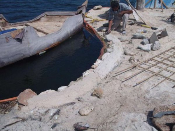 Искусственный остров из пластиковых бутылок Искусственный остров из пластиковых бутылок сделай сам